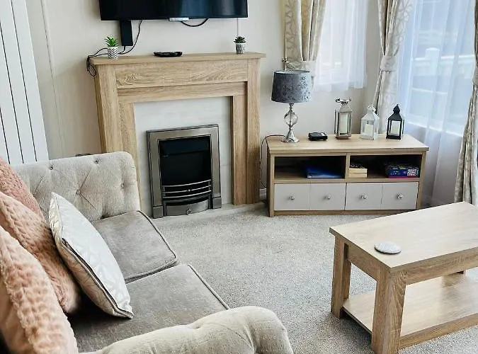 Roseberry With Hot Tub *